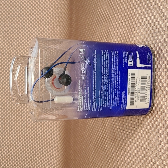Sony tangle free serrated cord stereo headphones for Android - Picture 2 of 3